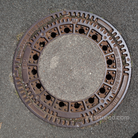 Rusty Cast Iron Manhole Cover Texture for PBR Asphalt texture preview