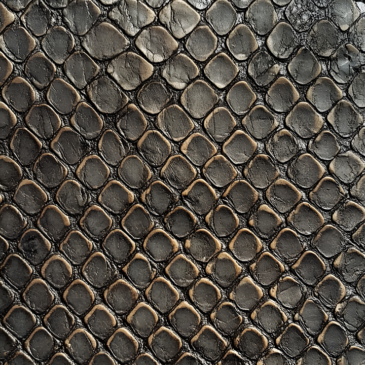 Aged Cracked Skin with Scale-Like Pattern seamless PBR texture preview